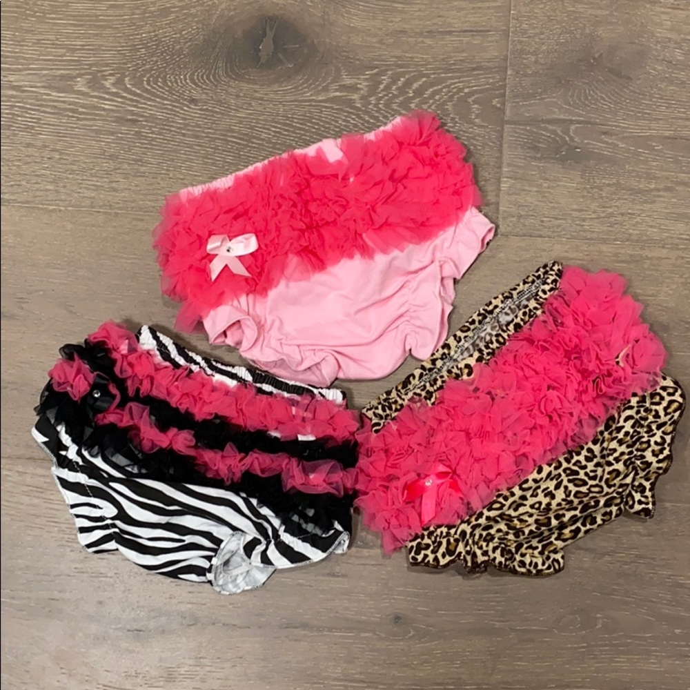 🍭3 for $25🍭 Set of 3 bloomers 12-18 months